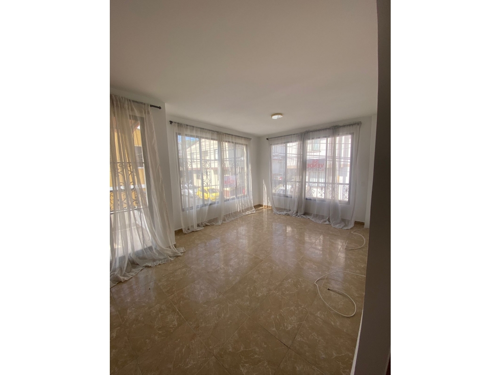 Vendo amplia casa con 3 pisos independientes — foto 5