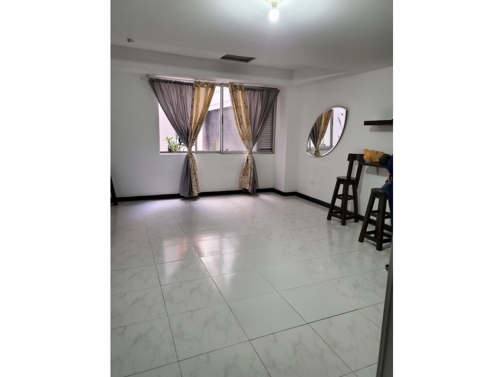 SE VENDE APARTAMENTO DOS PISOS EN EL CENTRO