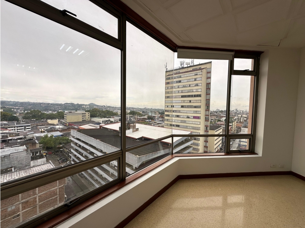Rento oficina amplia y con excelente vista en el Centro — foto 4
