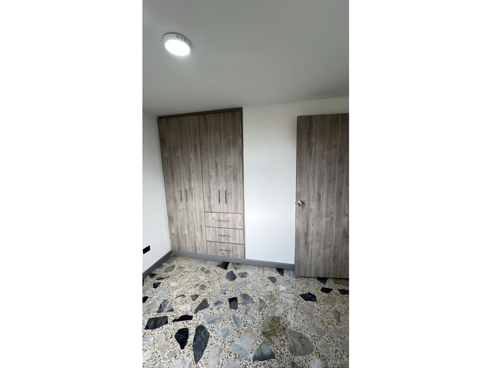 VENDO APARTAMENTO EN CONJUNTO EN LA AVENIDA LAS AMERICAS — foto 6