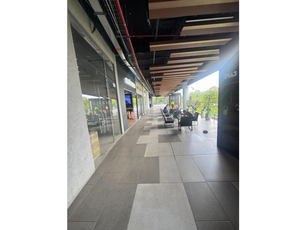 ARRIENDO LOCAL EN CERRITOS MALL PRIMEROS 6 MESES CON DESCUENTO
