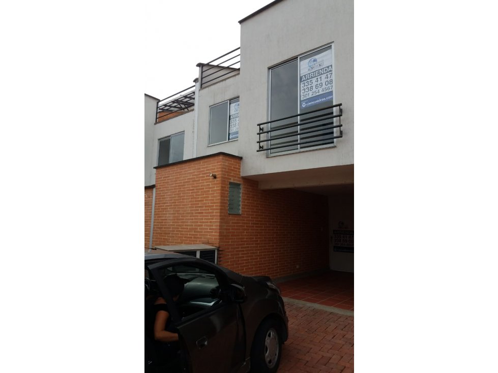 VENDO HERMOSA CASA EN LA VILLA OLIMPICA CON TERRAZA PEREIRA — foto 3