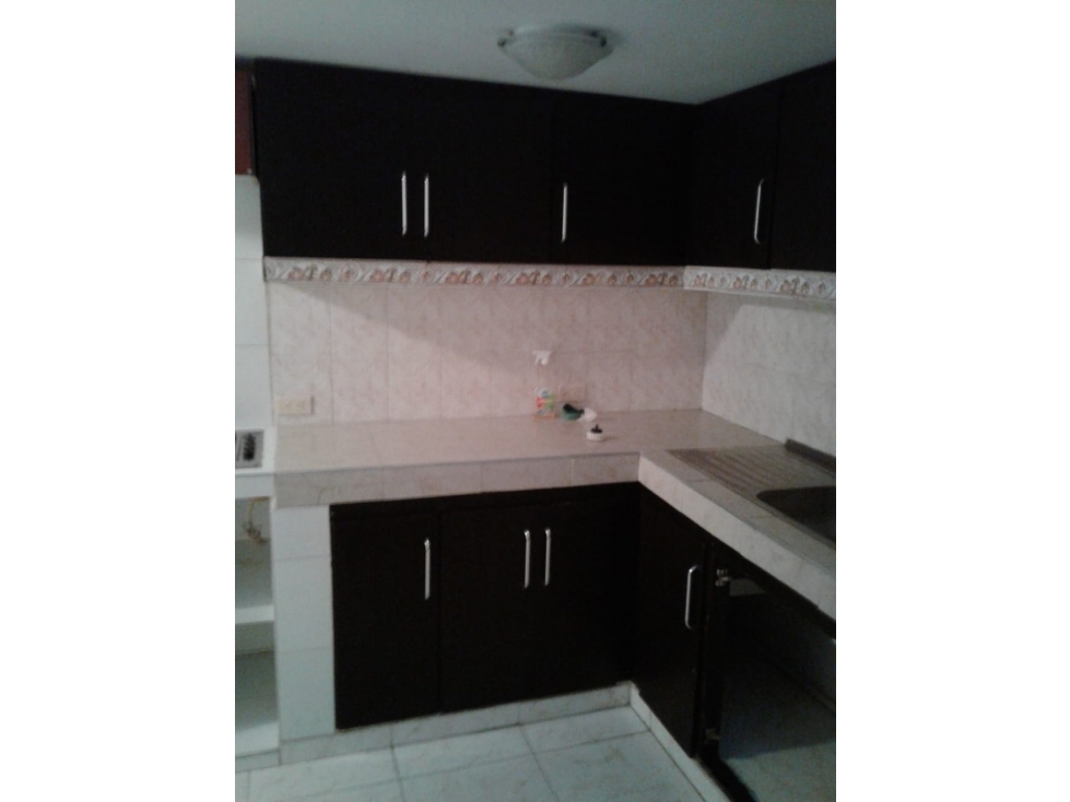 VENDO CASA EN SECTOR MUY TRANQUILO DE LA CIUDAD — foto 4