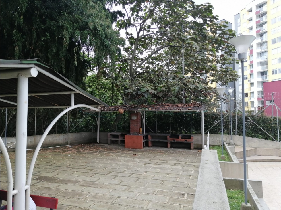 ARRIENDO APARTAMENTO EN DOSQUEBRADAS CERCA A MAKRO — foto 4