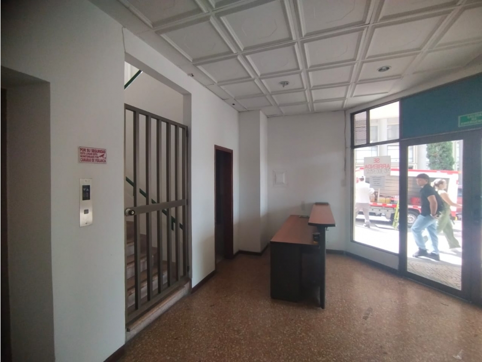 SE ALQUILA EDIFICIO EN EL CENTRO PEREIRA PARA OFICINA - 4