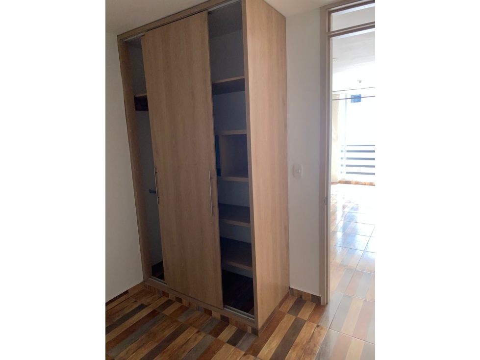 VENDO APARTAMENTO CON PARQUEADERO CUBIERTO — foto 5