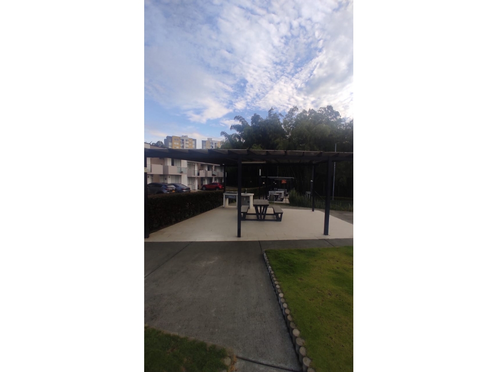 VENDO AMPLIO APARTAMENTO CON HERMOSA VISTA EN CIUDAD NATURA — foto 4