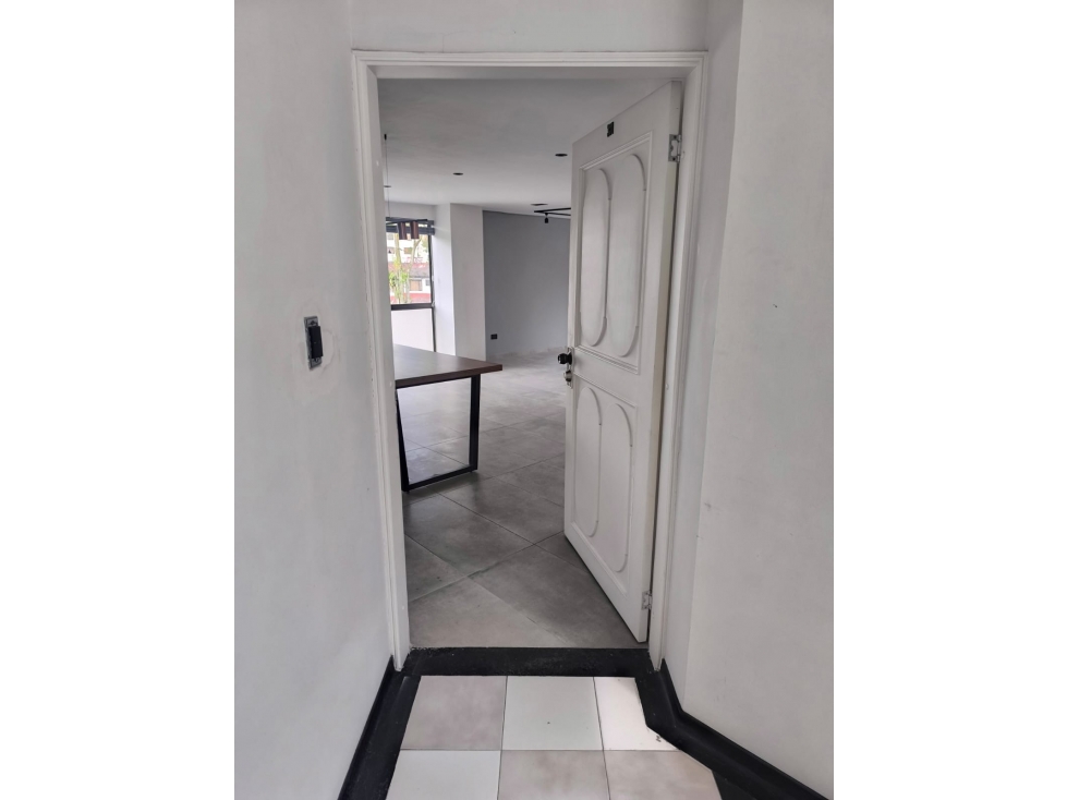 VENDO AMPLIO APARTAMENTO EN ALAMOS CON 2 PARQUEADEROS — foto 6