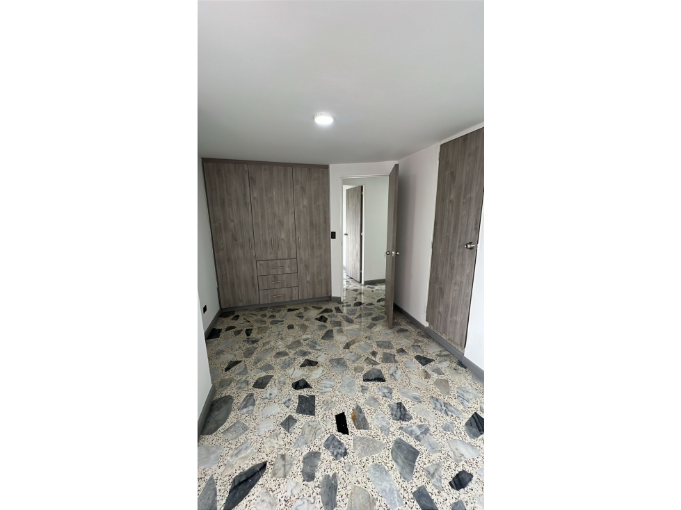 VENDO APARTAMENTO EN CONJUNTO EN LA AVENIDA LAS AMERICAS — foto 5