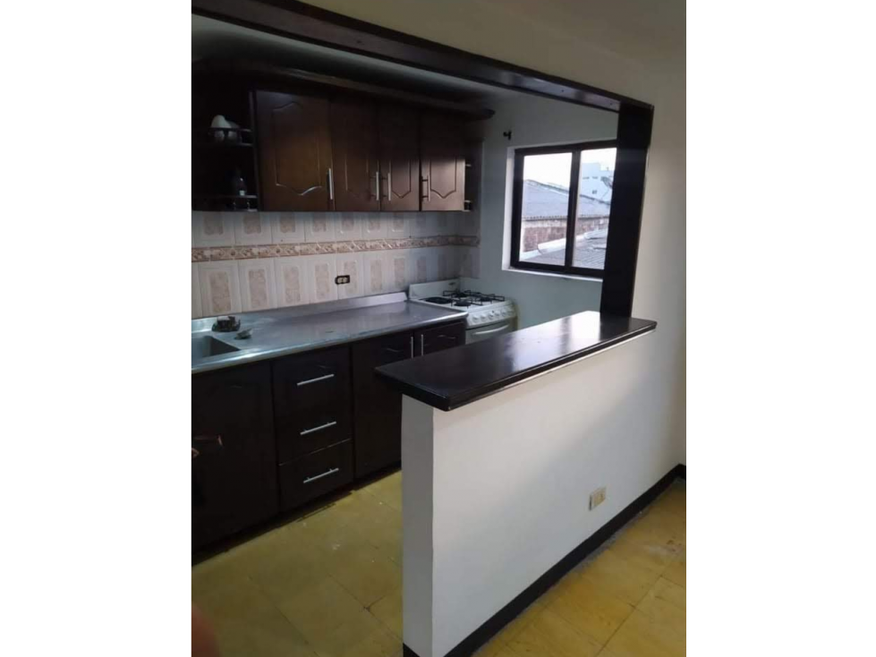 VENDO APARTAMENTO PISO 3 EN EDIFICIO BARRIO LOS NARANJOS — foto 2