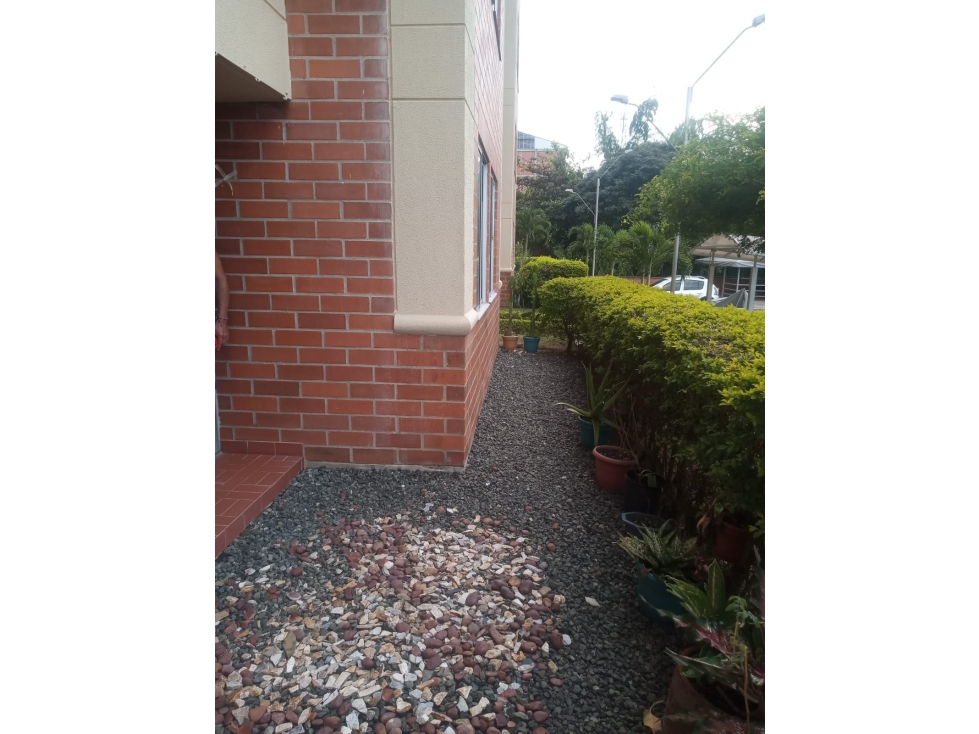 HERMOSO APARTAMENTO CON ZONA VERDE 2 PARQUEADEROS EN LA AV SUR - 5