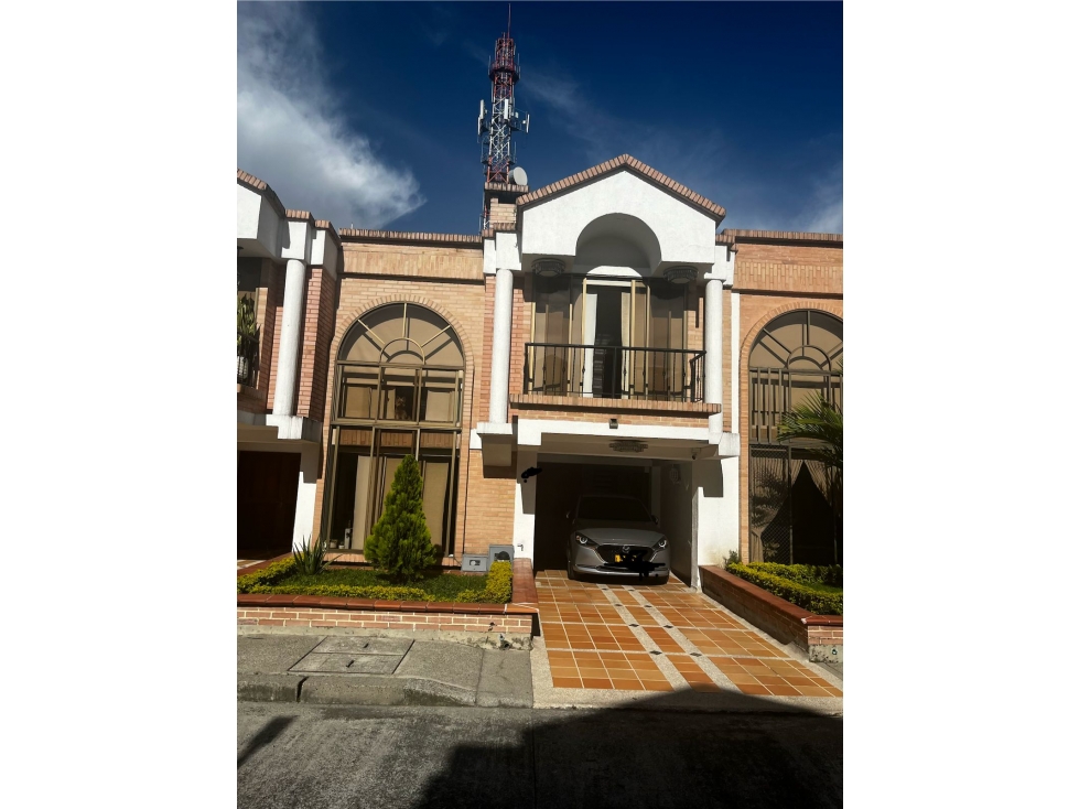 Vendo hermosa casa en el sector de Milán