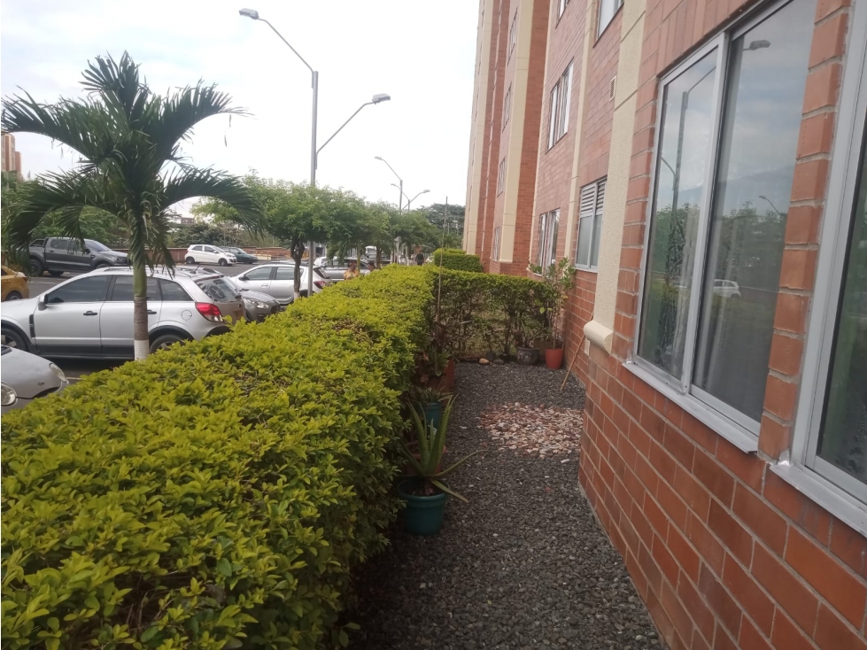 HERMOSO APARTAMENTO CON ZONA VERDE 2 PARQUEADEROS EN LA AV SUR - 4
