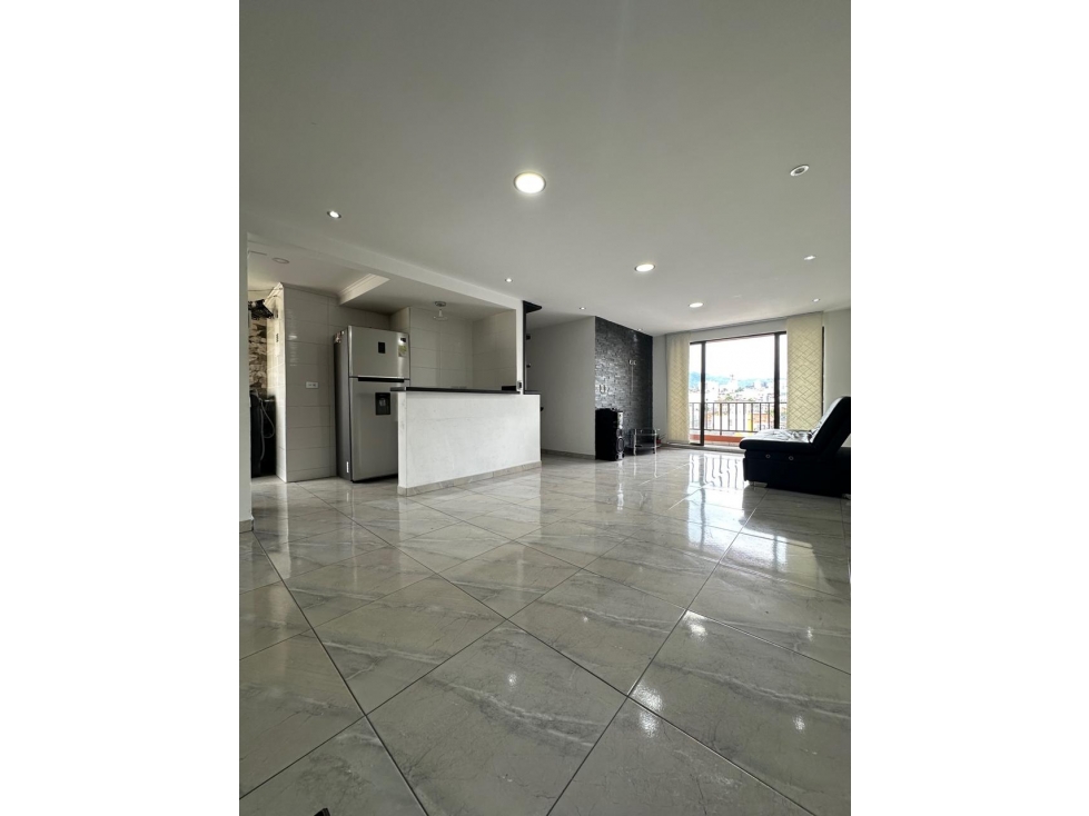 SE VENDE ESPECTACULAR PENTHOUSE  MUY CENTRAL