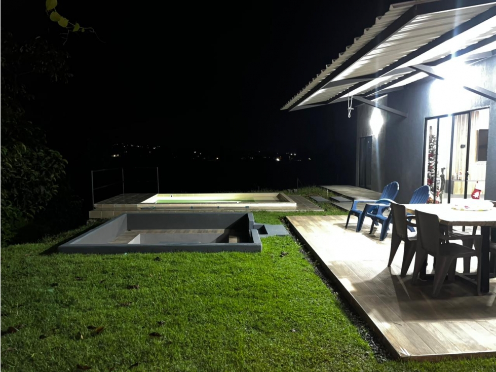Vendo hermosa casa Campestre Vía Morelia