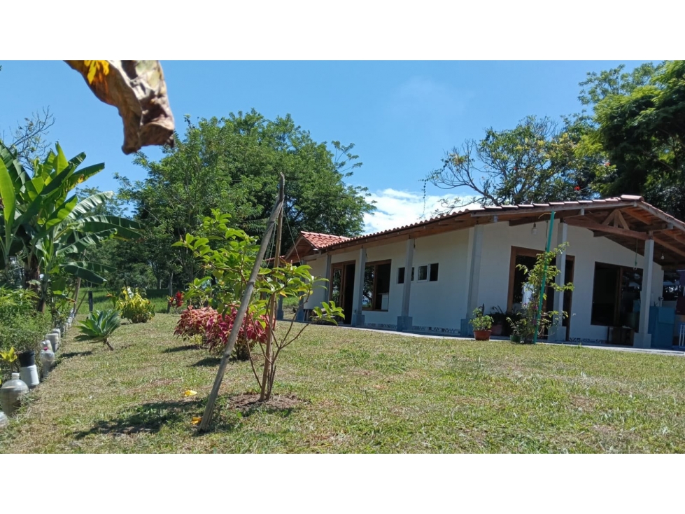 VENDO CASA CAMPESTRE A 25 MINUTOS DE SECTOR CORALES PEREIRA - 2