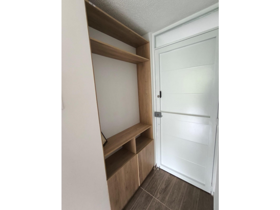 VENDO APARTAMENTO EN EXCELENTE UBICACIÓN — foto 5