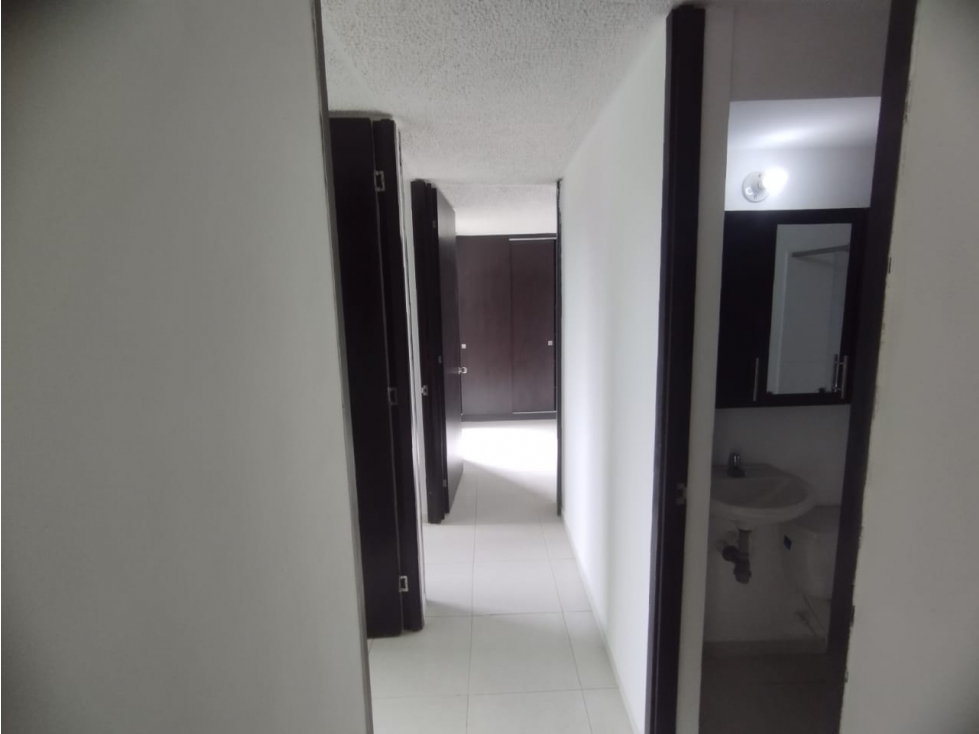 VENDO APARTAMENTO CON BALCON Y CUARTO UTIL — foto 6