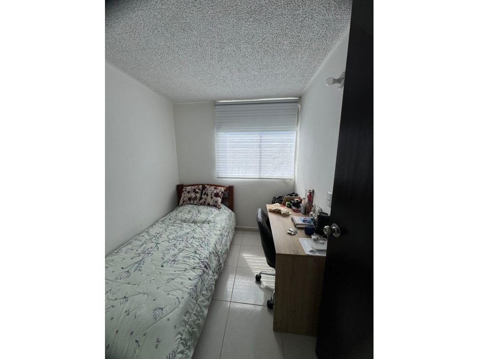 Apartamento con parqueadero y cuarto útil en sótano — foto 5