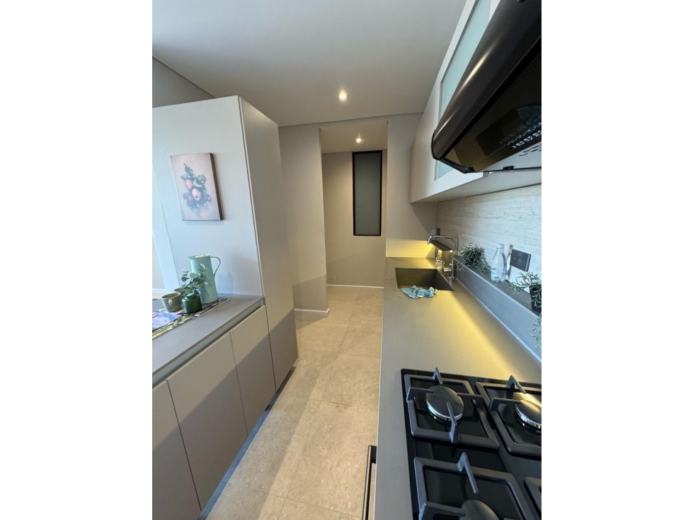 VENDO HERMOSO APARTAMENTO CON ASCENSOR PRIVADO 2 PARQUEADEROS — foto 6