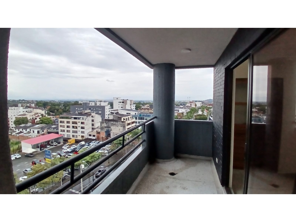 APARTAMENTO 205 MT2 CON 2 PARQUEADEROS CUBIERTO EN LA AV 30 DE AGOSTO - 1