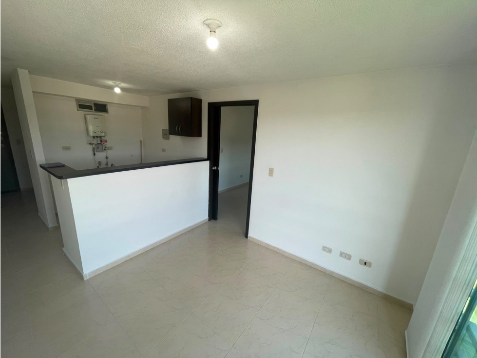VENDO APARTAESTUDIO CON PARQUEADERO CUBIERTO Y CUARTO UTIL — foto 4