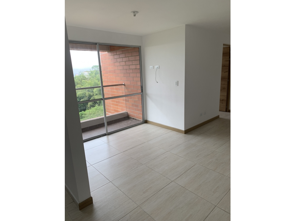 Vendo Apartamento de 3 alcobas Av Sur Pereira — foto 3