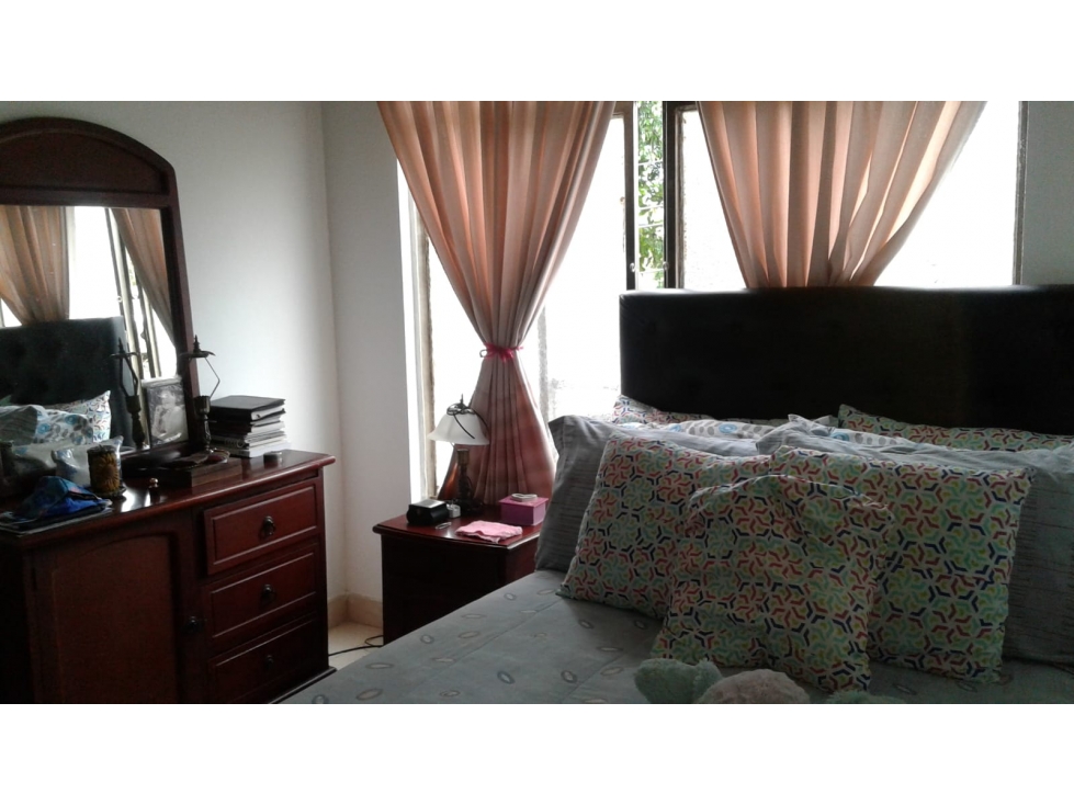 VENDO CASA DE TRES PISOS INDEPENDIENTES EN LAS COLINAS DOSQUEBRADAS - 4