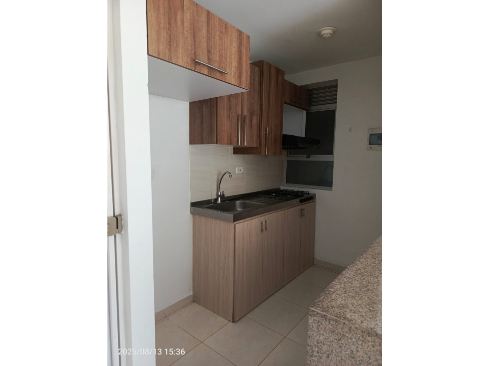 VENDO APARTAMENTO CON BALCON Y PARQUEADERO PROPIO — foto 2