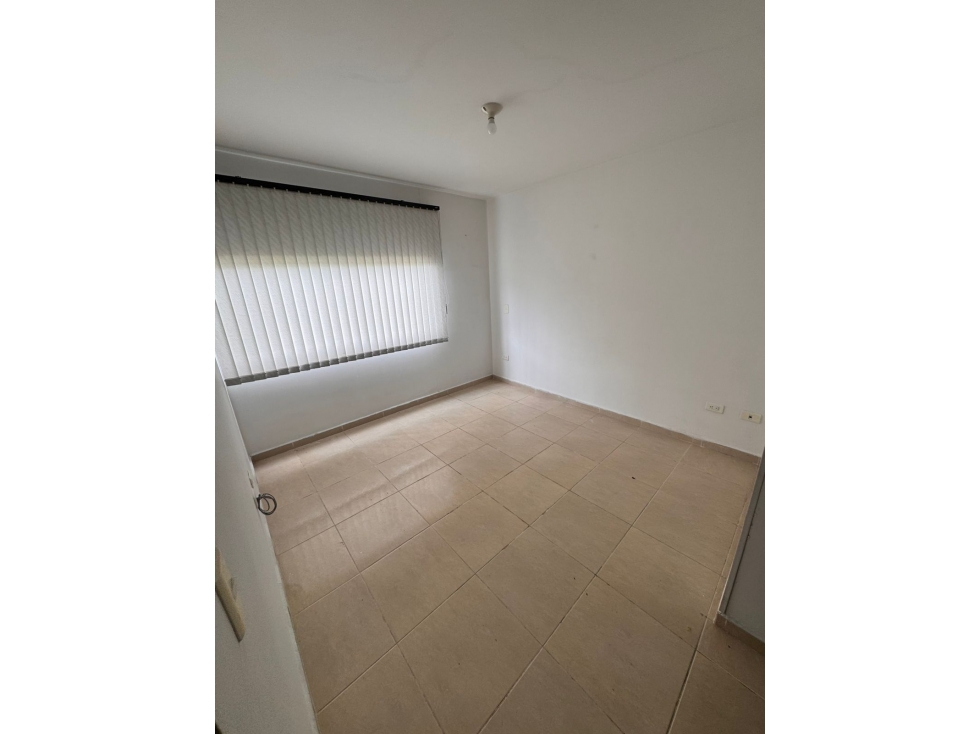 APARTAMENTO CON BALCON Y PARQUADERO CUBIERTO EN SANTA MONICA — foto 6