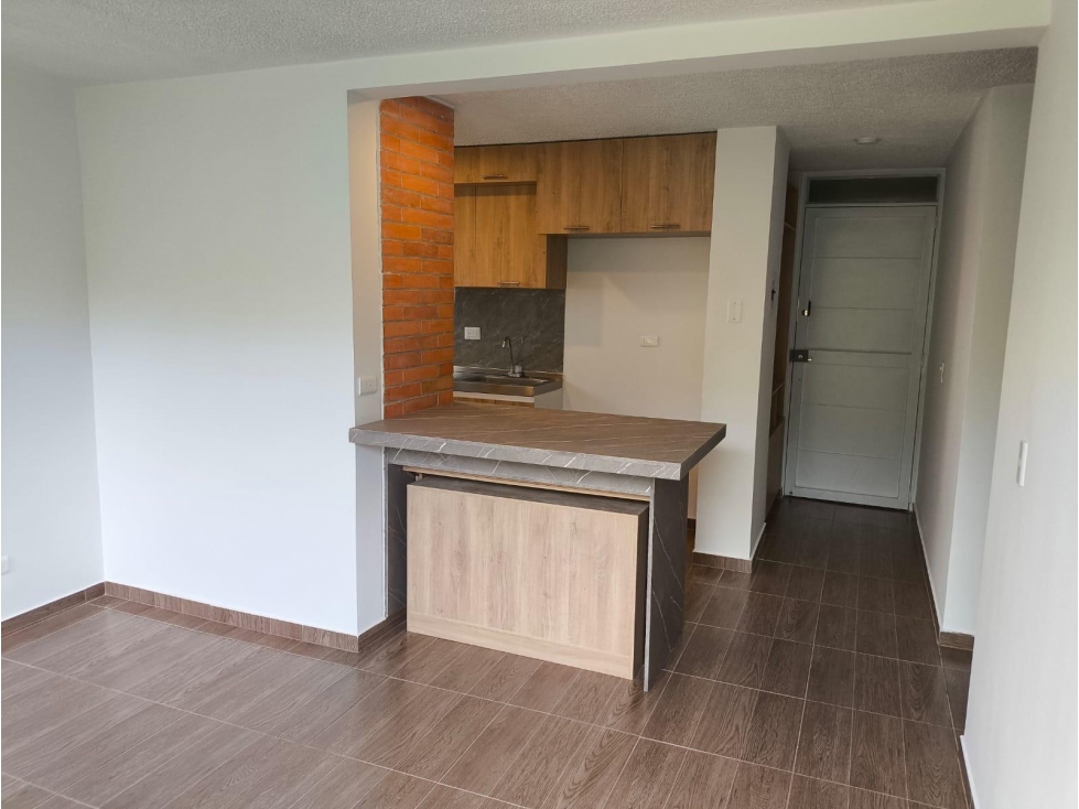 VENDO APARTAMENTO EN EXCELENTE UBICACIÓN