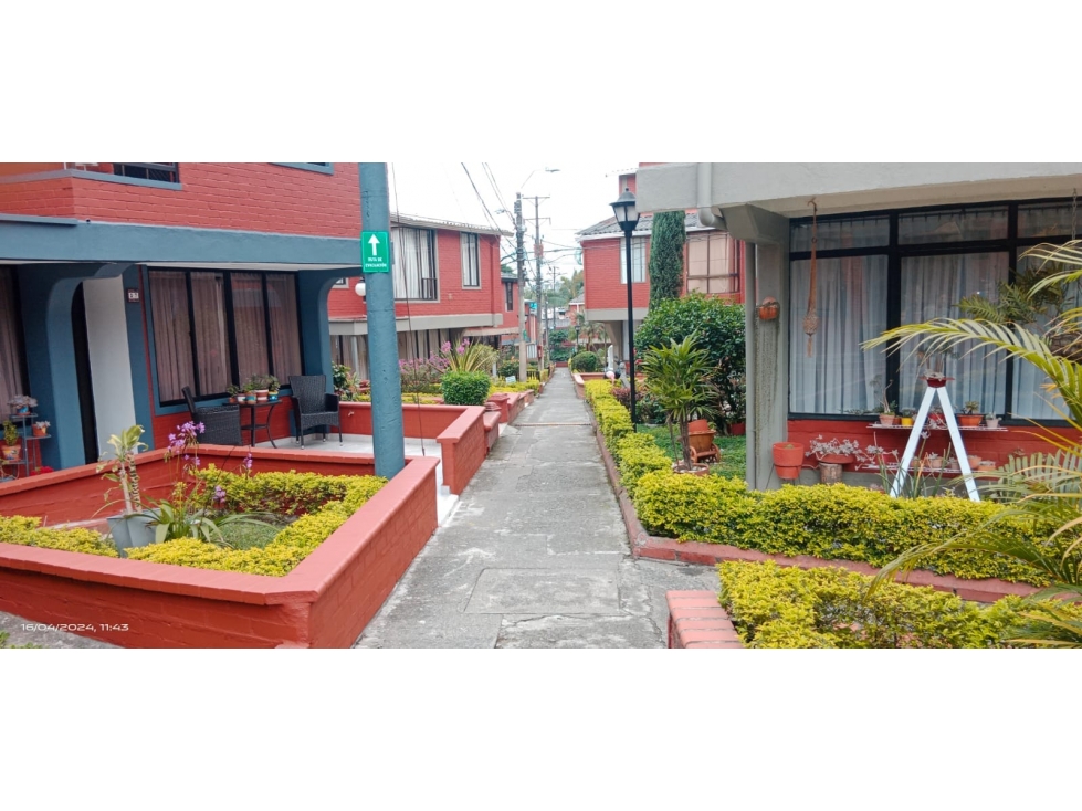 Vendo Casa en Conjunto sector de Los Molinos