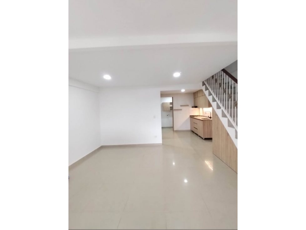 VENDO HERMOSA CASA EN DOSQUEBRAS — foto 2