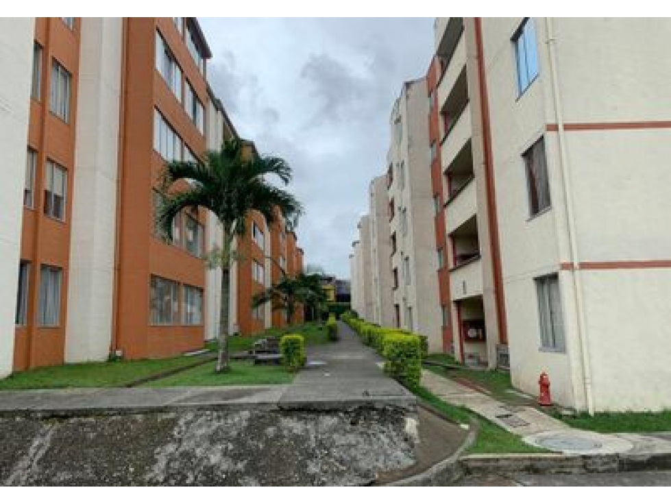 VENDO APARTAMENTO CON BUENA UBICACIÓN
