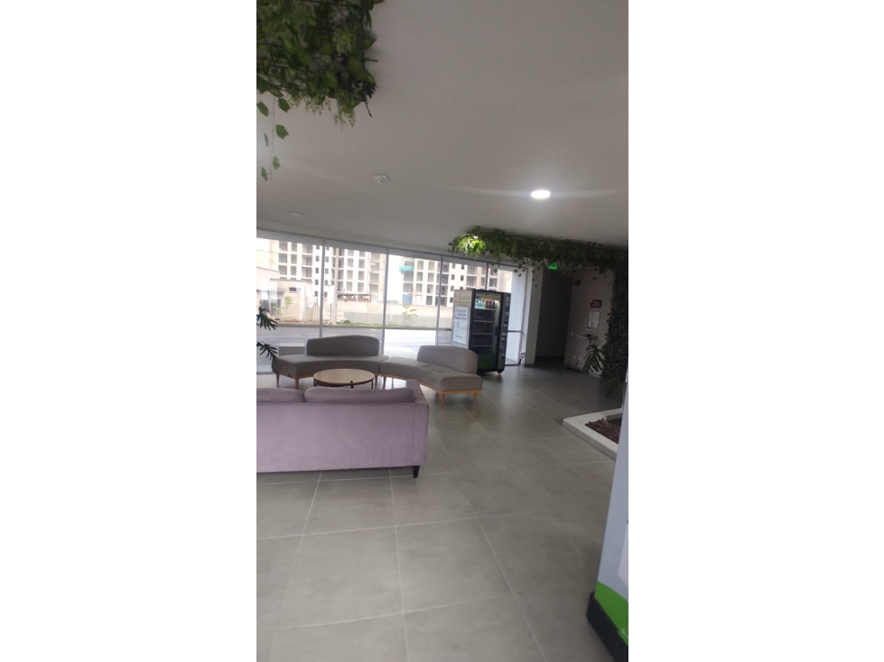 VENDO AMPLIO APARTAMENTO CON HERMOSA VISTA EN CIUDAD NATURA — foto 2