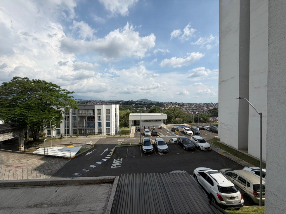 VENDO HERMOSO APARTAMENTO MUY CERCA AL AEROPUERTO — foto 3