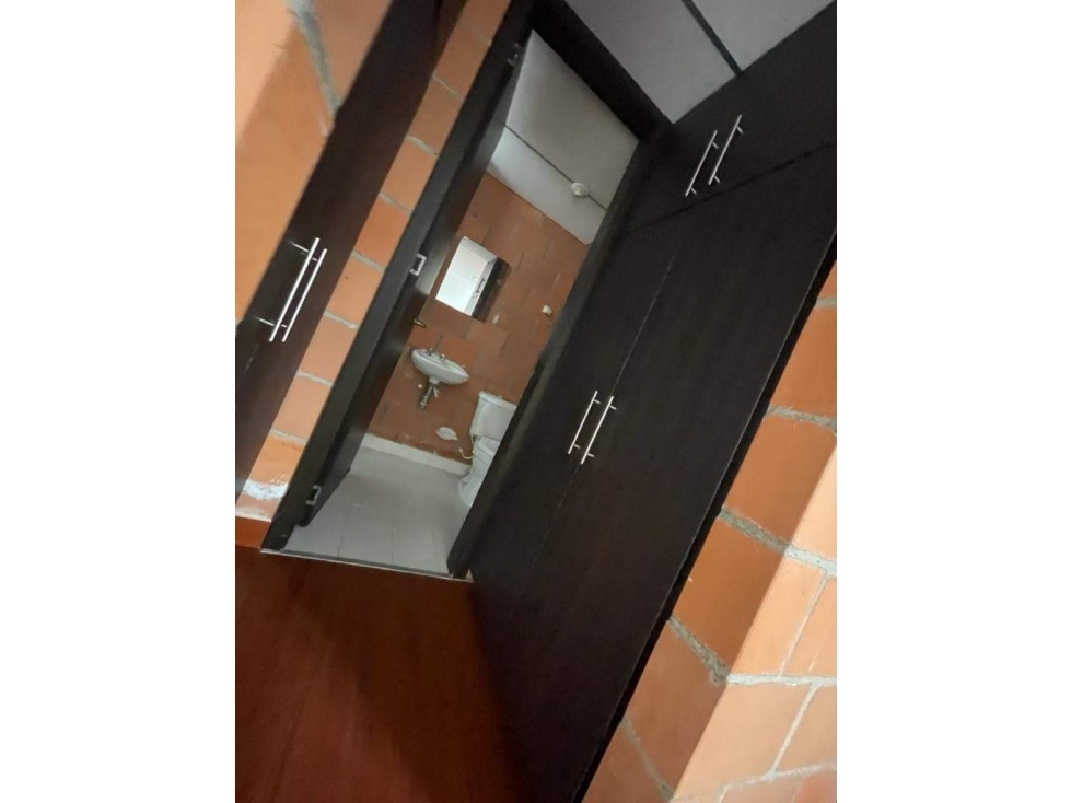 VENDO APARTAMENTO CON BALCON EN ZONA DE VALORIZACION — foto 6