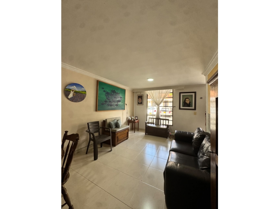 VENDO CASA DUPLEX EN CONJUNTO CERRADO