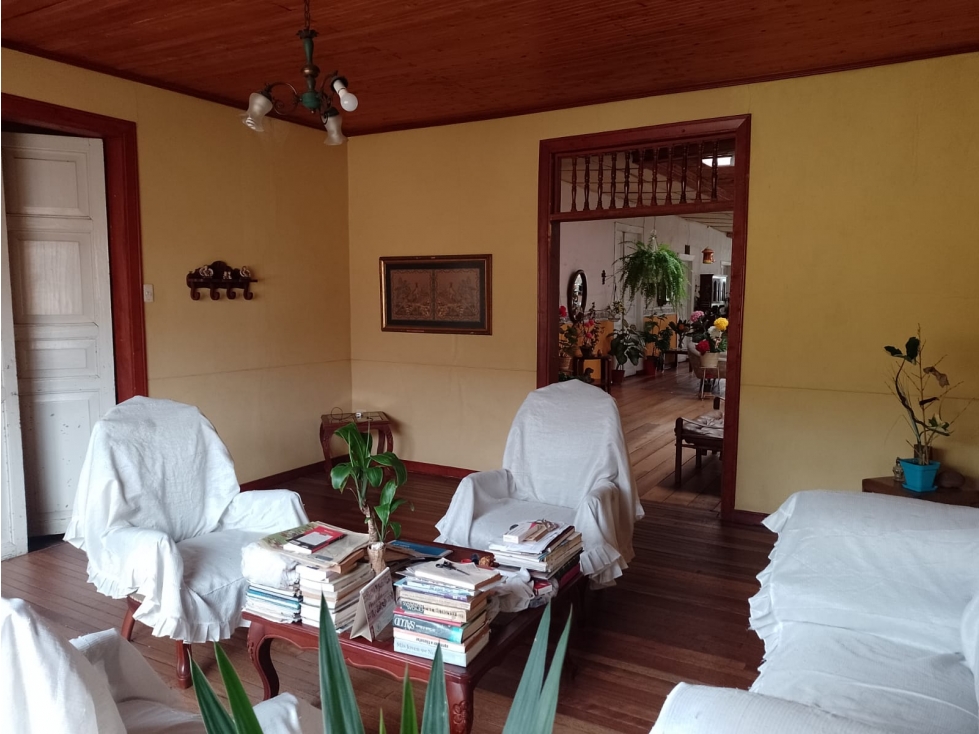 Se vende casa Lote Antigua en el centro de Santa rosa - 6