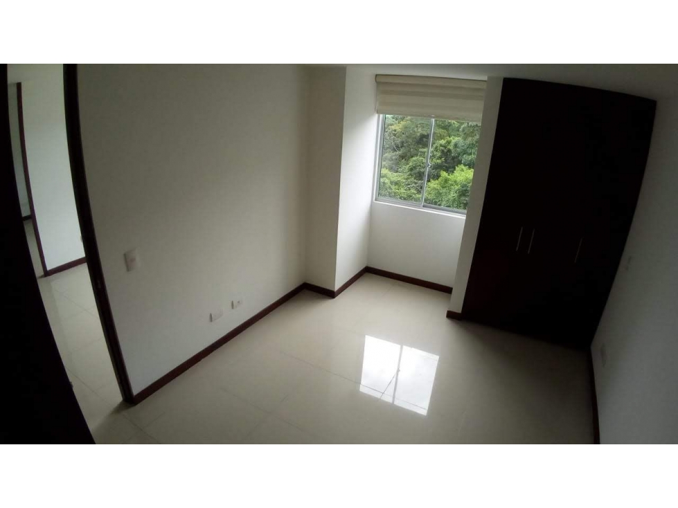 VENDO APARTAMENTO DE 3 ALCOBAS CON PARQ Y CUARTO UTIL ALAMOS PEREIRA — foto 3