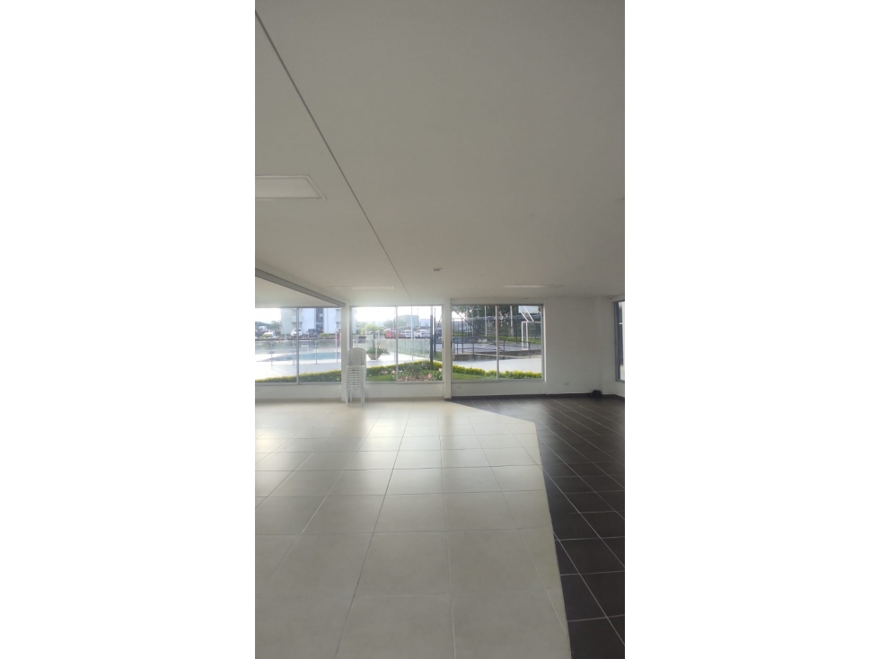 VENDO AMPLIO APARTAMENTO CON HERMOSA VISTA EN CIUDAD NATURA — foto 3
