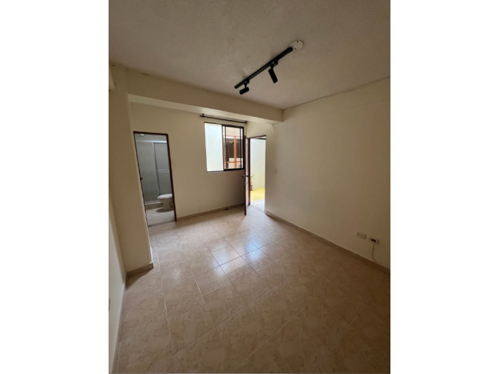 APARTAMENTO EN VENTA EN UN PRIMER PISO EN EL CENTRO — foto 3