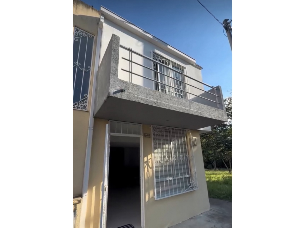VENDO CASA ESQUINERA DE 3 PISOS EN DOSQUEBRADAS