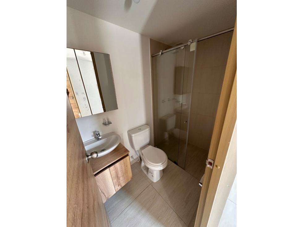 RENTO HERMOSO APARTAMENTO UBICADO EN UNA EXCELENTE ZONA DE PEREIRA — foto 2