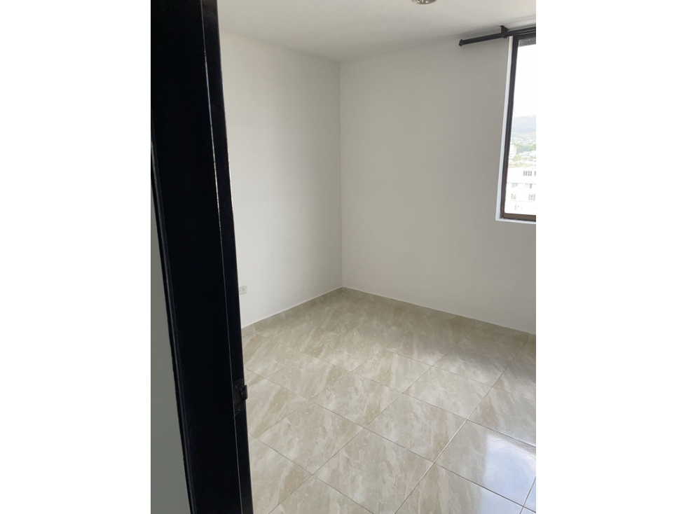 VENDO AMPLIO APARTAMENTO BIEN UBICADO — foto 6