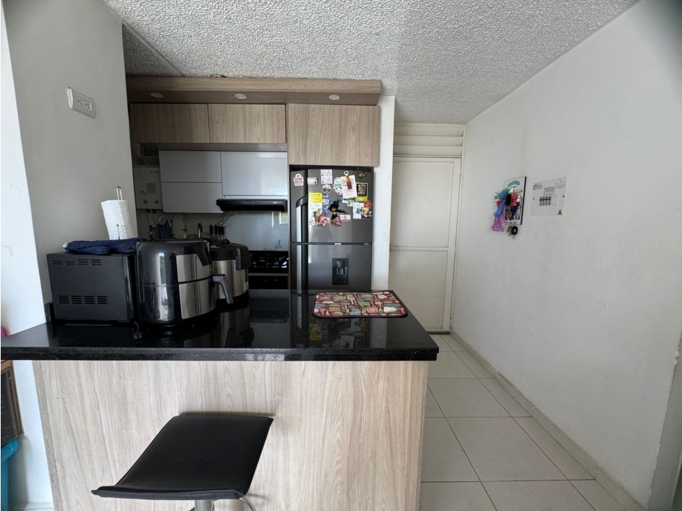 Apartamento con parqueadero y cuarto útil en sótano — foto 2