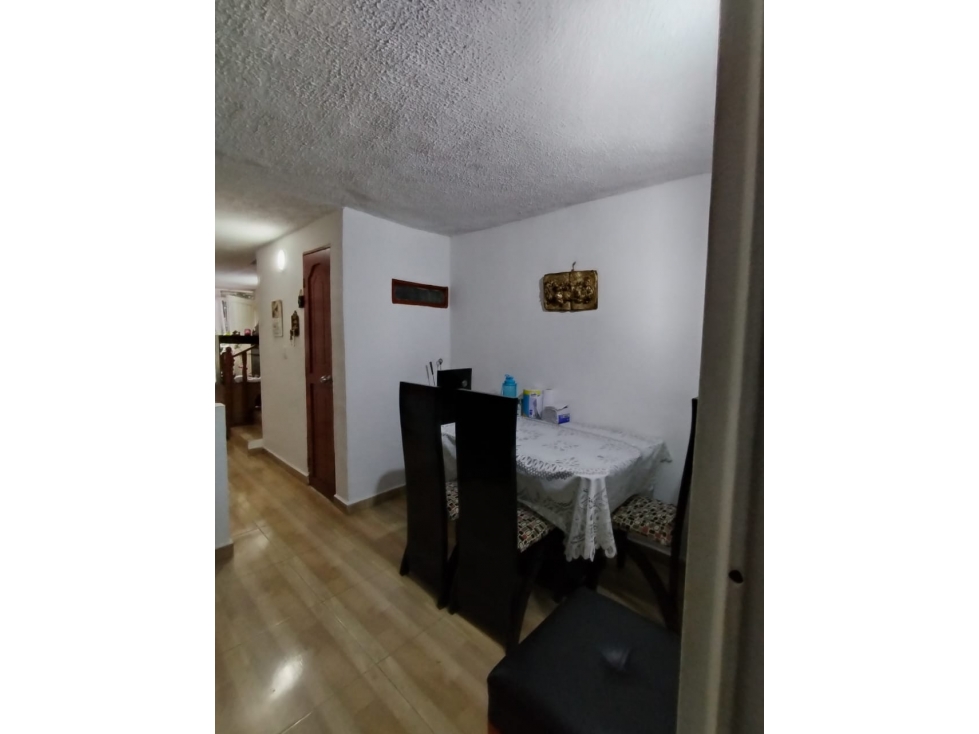 VENDO CASA DE TRES PISOS EN CONJUNTO CERRADO - 3