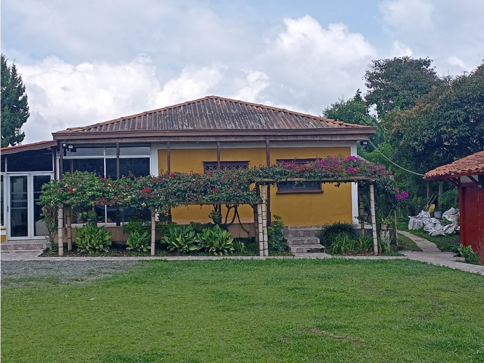 VENDO FINCA MUY CERCA A LA VIA CONDINA PEREIRA - 1