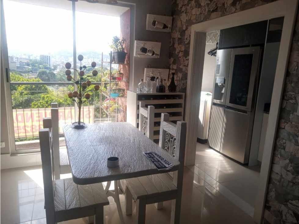 ARRIENDO APARTAMENTO AMOBLADO PARQUEADERO CUBIERTO AV 30 DE AGOSTO — foto 4
