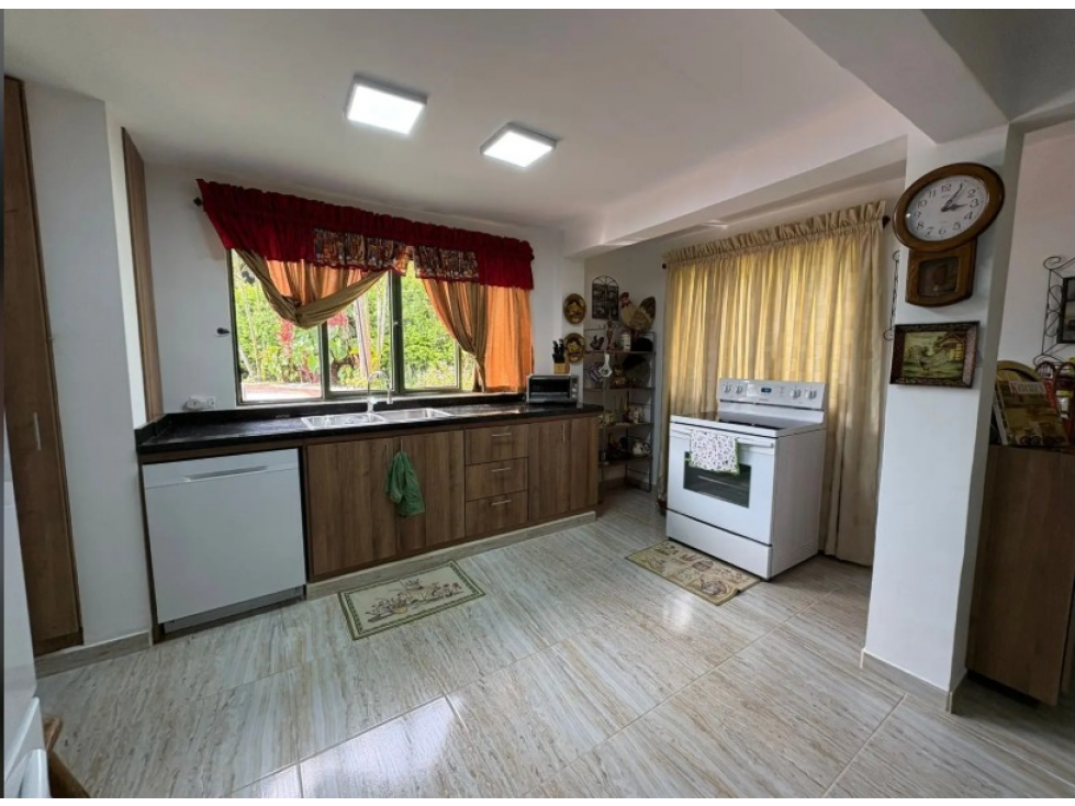 CASA CAMPESTRE VIA ALTAGRACIA A 3 MINUTOS DE LA INTERSECCIÓN CONDINA — foto 2